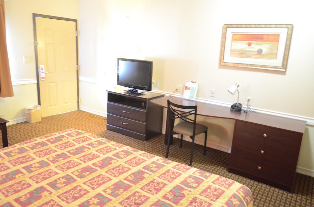Budget Host Inn & Suites Houston Szoba fotó